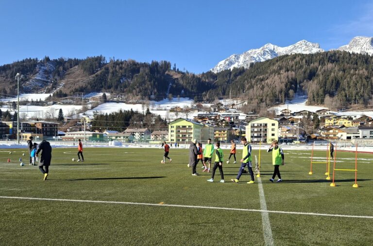 Soccer Akademie FC Schladming, Ausbildung, Talente, Schule